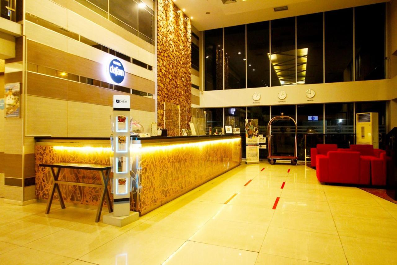 โฮเต็ล ดาแฟม เพกานบารู Hotel เปกันบารู ภายนอก รูปภาพ